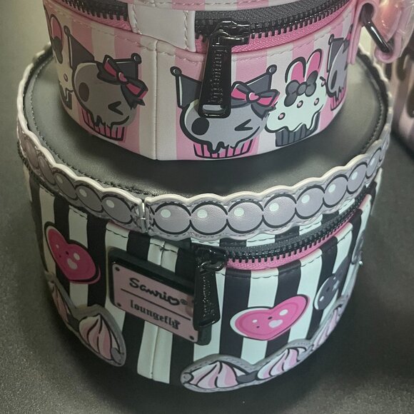 🎀🖤 NWT Loungefly Sanrio Kuromi & My Melody Cake Crossbody Bag 🖤🎀 - Picture 6 of 9
